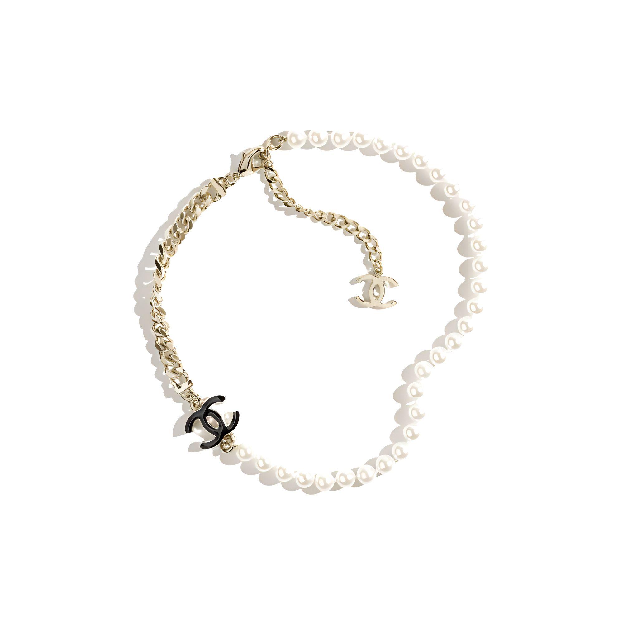 

Chanel Double C Chain Decoration Metal Imitation Pearl Necklace Women necklace Off-White ABC873-B15989-NW562 F,Ecru