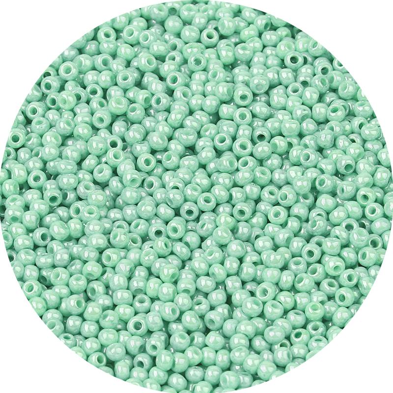 Großhandel 2MM Tschechische Glasperlen DIY Runde Perlen für Armbänder Saatperlen für Kinder Frauen Handgemachter Schmuckherstellung