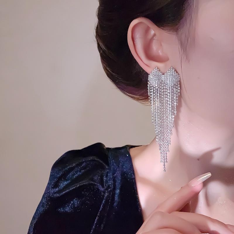 Fashionelegant Wings Tassel Earrings Classy Sense Luxurious Elegant Super Flash Dress Earrings Niche Style Earrings