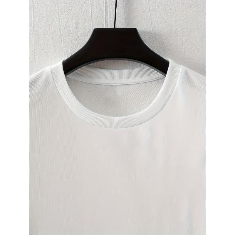 European sizes Men's Never Give Up Motivational T-Shirt - Oversized Streetwear Summer Tee with "Never Give Up" Lettering
