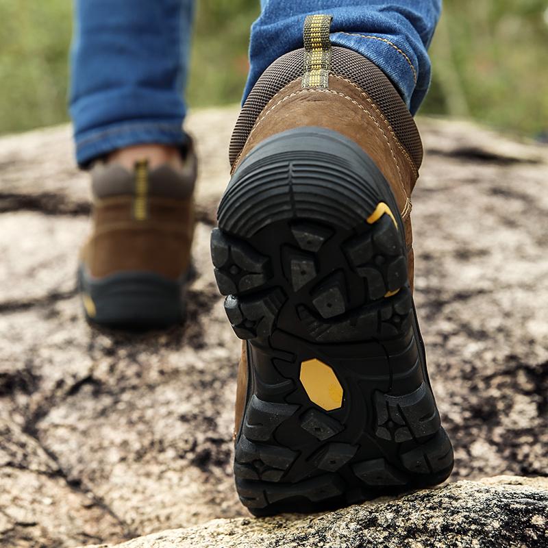 Plus Size 38-46 Nové Outdoorové pánské boty Ručně vyráběné turistické boty z pravé kůže Pánské protiskluzové teplé zimní boty pro muže Sněhule
