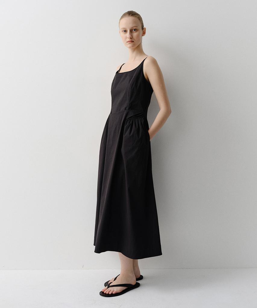 Ia Side Shirring Sleeveless Dress (Black)