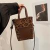 2025 Autumn and Winter Mobile Phone Bag Small Satchel Female Popular This Year Leopard Print Bucket Bag Mini Messenger Bag Hand Carry Small Bag