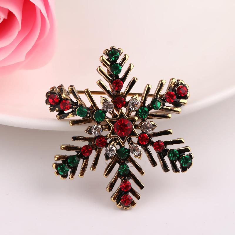 Creative Christmas Alloy Snowflake Brooch Fashionable Cute Diamond Studded Snowflake Holiday Brooch Women's Jewelry Accessories