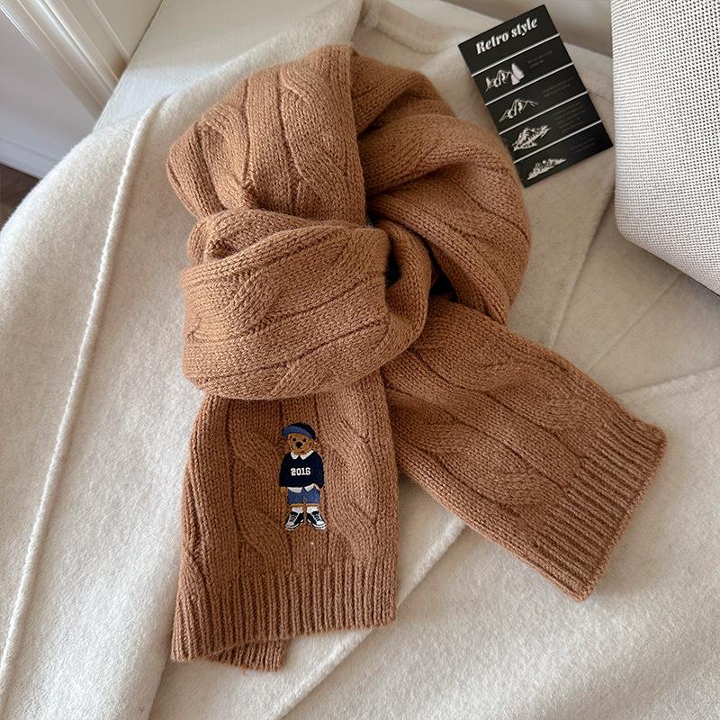 Merino Wool Classic Cable Knit Scarf - Retro British Design with New Embroidery, Perfect for Couples, High-End Winter Feel