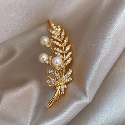 Fashionable Retro Pearl Inlaid Brooch, Suit Brooch