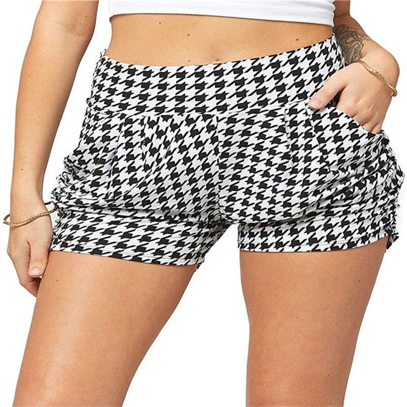 Stylish Women Summer High Waist Casual Shorts Featuring Pleated Design And Soft Material With Pockets