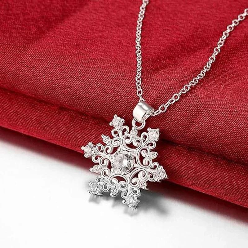 Huitan Romantic Snowflake Design Women's Necklace with Dazzling Crystal Cubic Zirconia Wedding Party Temperament Bridal Jewelry