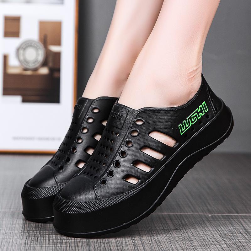 Men's Summer Casual Breathable Non-slip Beach Sandals: Soft Sole, Hollow Design, Ideal for Outdoor Activities.