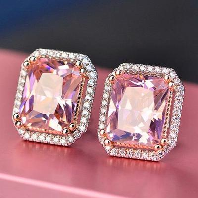 Huitan Romantische Prinzessin Rosa CZ Damen Ohrstecker für Verlobung Hochzeitsparty Zartes Geburtstagsgeschenk Weiblicher Statement-Schmuck