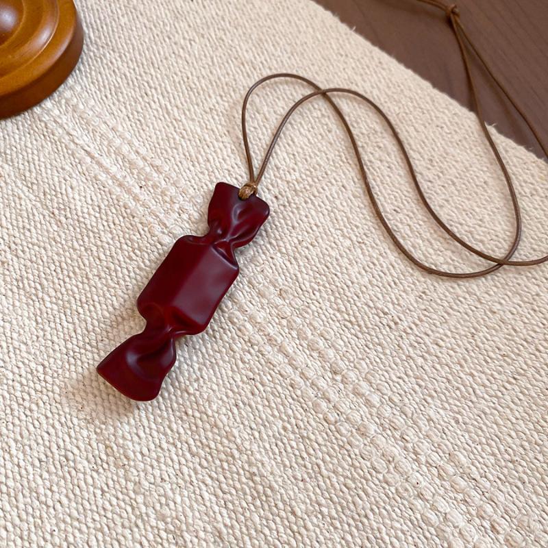 

Resin Candy Love Pendant Necklaces For Women Retro Long Sweater Chains Simple Cute Pendant Necklaces Jewelry Accessories Gift A4