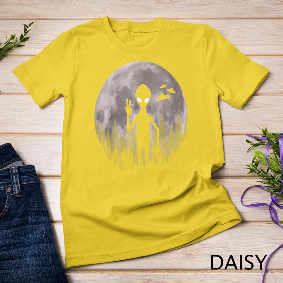 Funny Alien And Ufos Graphic Moon Extraterrestrial Aliens T-Shirt Unisex T-shirt 3 S