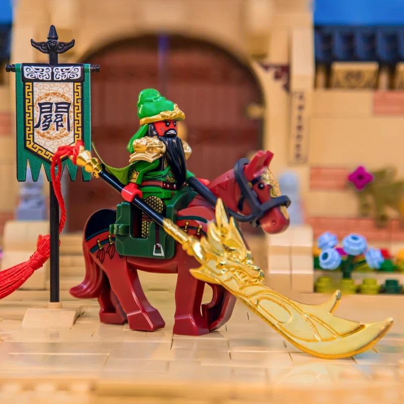 Building Block Man Figurine Three Kingdoms Zhuge Liang Armor Version Lu Bu Children's Assembly Toy Boy Holiday Gift Collection