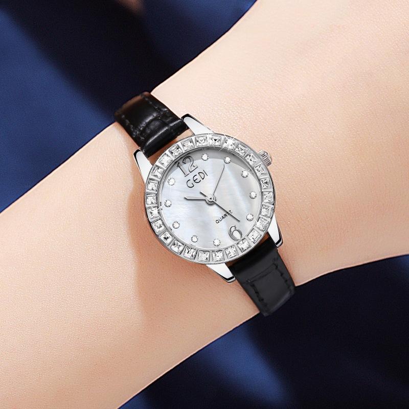 Ladies Light Luxury Fritillary Dial Gypsy Star High Value Student Quartz Waterproof Belt Watch