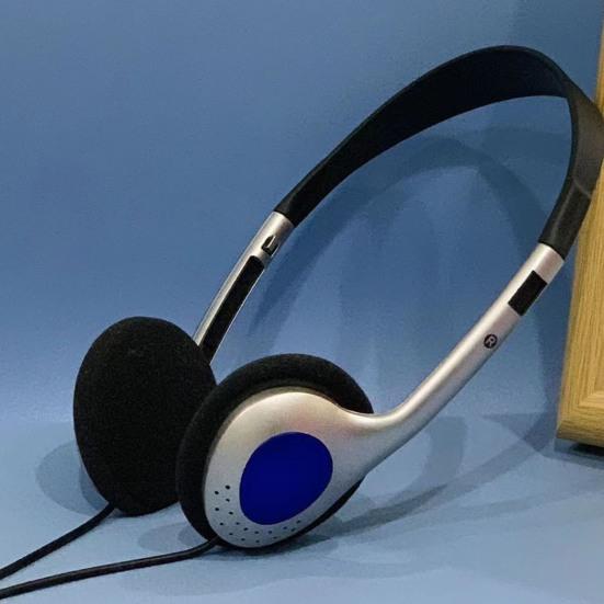 Headphones Wired Earphones Low Latency Clear Telescoping Design Sound Quality Ultralight On-Ear Headphones