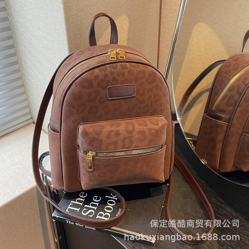 Leopard Print Travel Backpack for Women 2025 New Niche College Students Class Schoolbag Large Capacity Super Fire Commuter Backpack