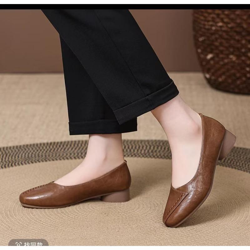 

Thick heel retro comfortable casual shoes head women s new soft leather spring light mouth single shoes 40
