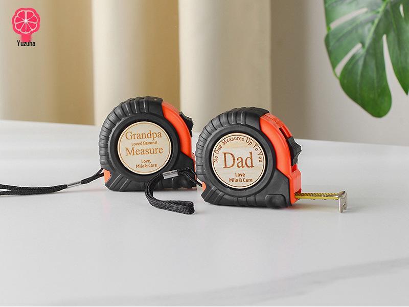 Gravírovaná sada svinovacího metru a kladiva - Jedinečný dárek ke Dni otců nebo pro přítele