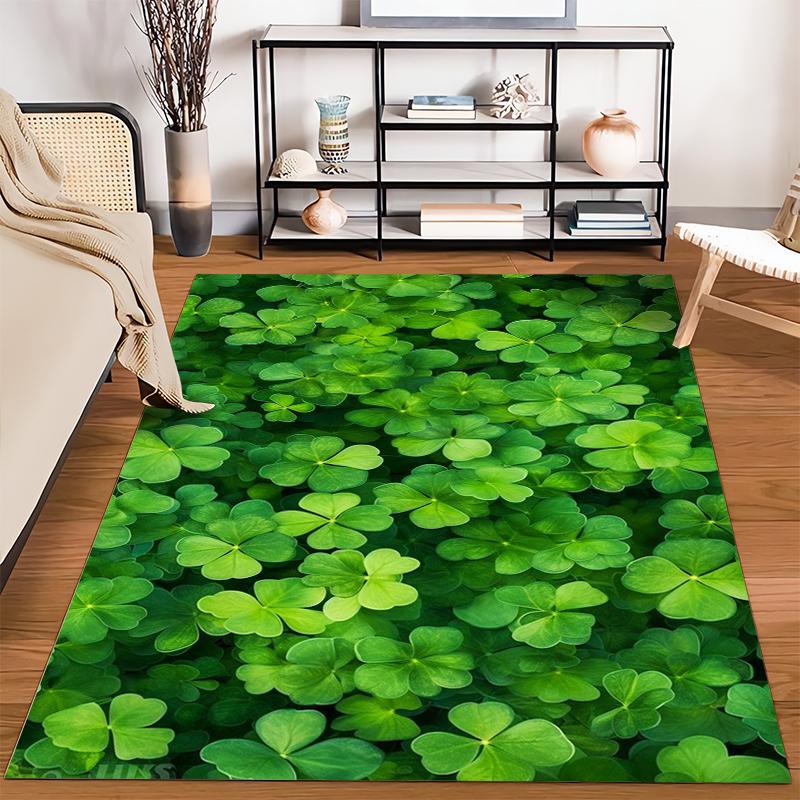 Green Clover Pattern Rug Non-slip rug suitable for living room and bedroom sofas.