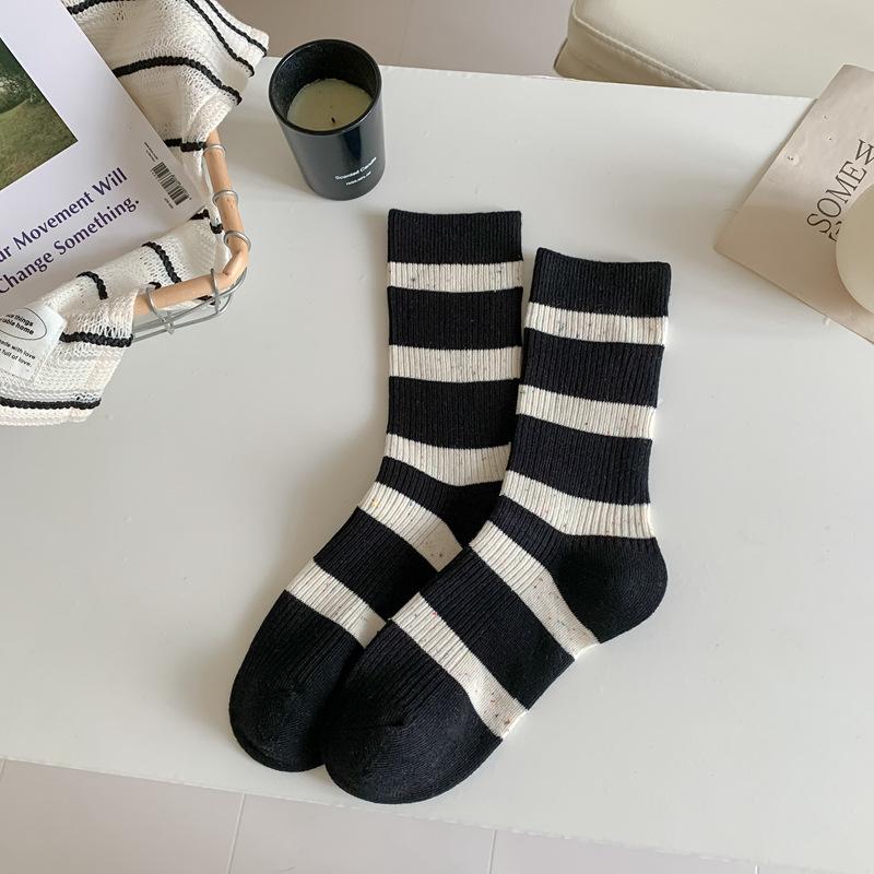 Autumn And Winter Striped Socks Children'S College Style Versatile Medium Tube Socks Trendy Fashion Double Needle Long Stack Socks