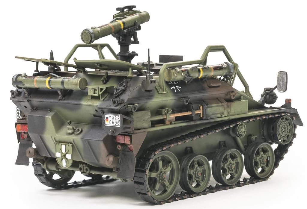 AFV Club - Modernizovaný model německého výsadkového bojového vozidla Wiesel 1 vybaveného raketou MELLS, plastový model FV35352 v měřítku 1/35. (Bojové vozidlo)