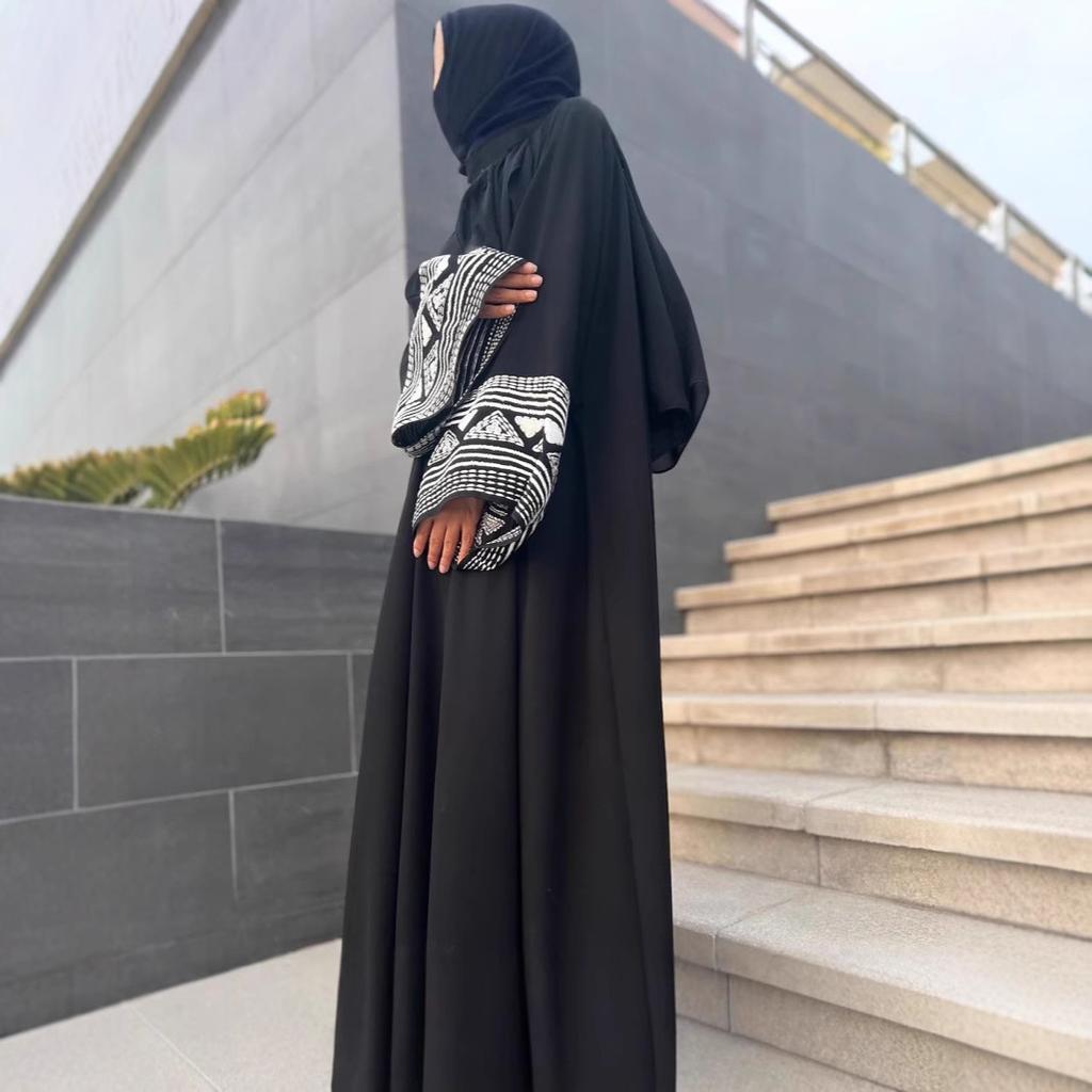 Embroidered Middle Eastern Abaya Robe Loose V-Neck Ethnic Style Hooded Long Dress