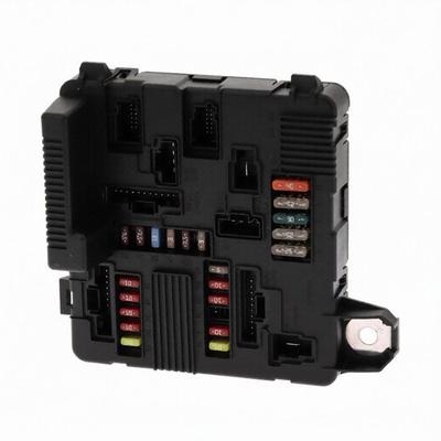 Caixa de fusíveis do motor 65 polos compatível Renault Mégane 2 e Scénic 2. Referência OEM 8200306033 / 8200306032