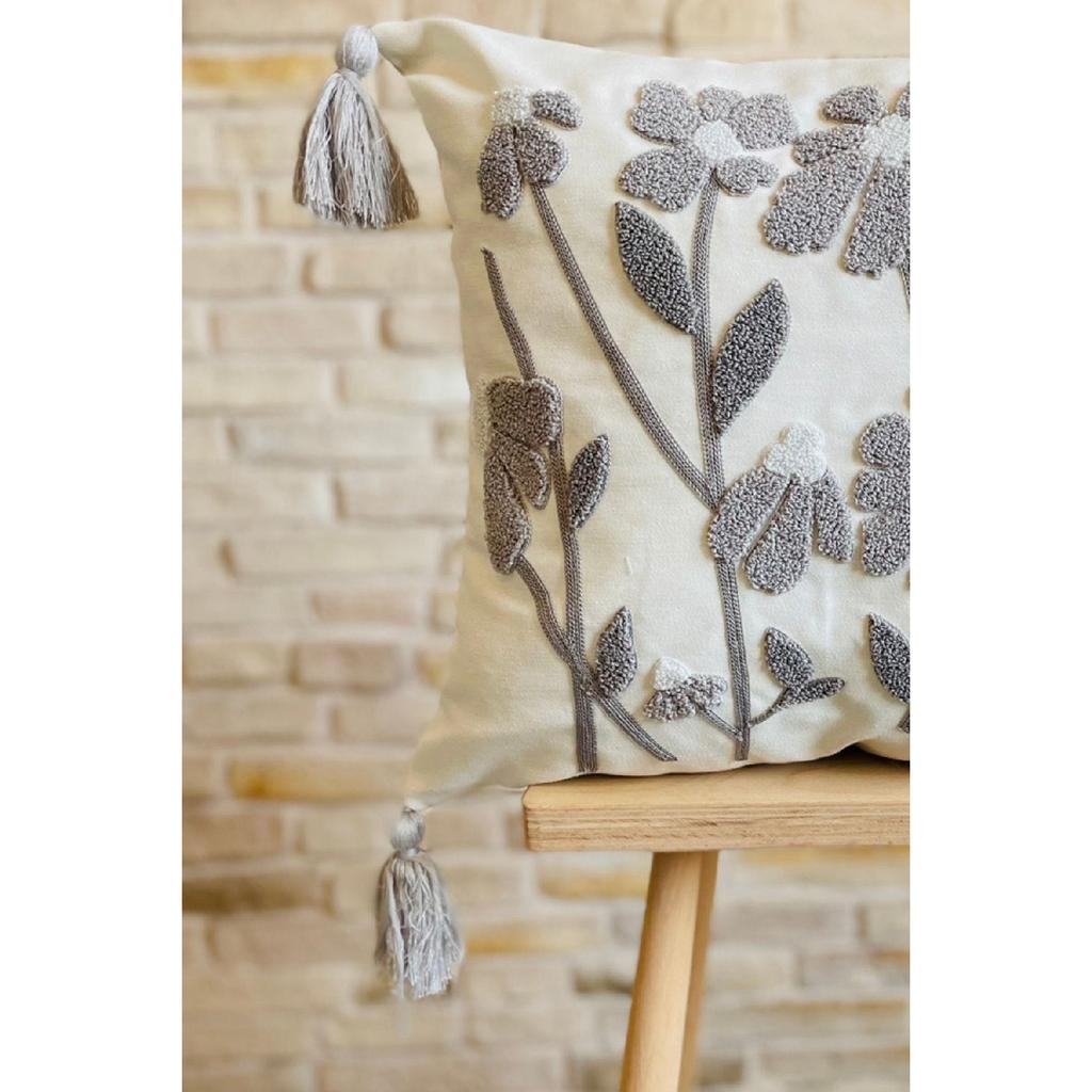 Punch Embroidered Single Decorative Daisy Design Throw Pillow Cover (punch)