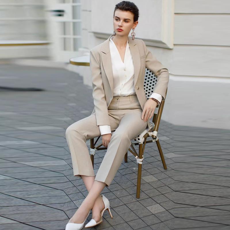 New Pink Professional Attire: Elegant Formal Suit for Women and News Anchors