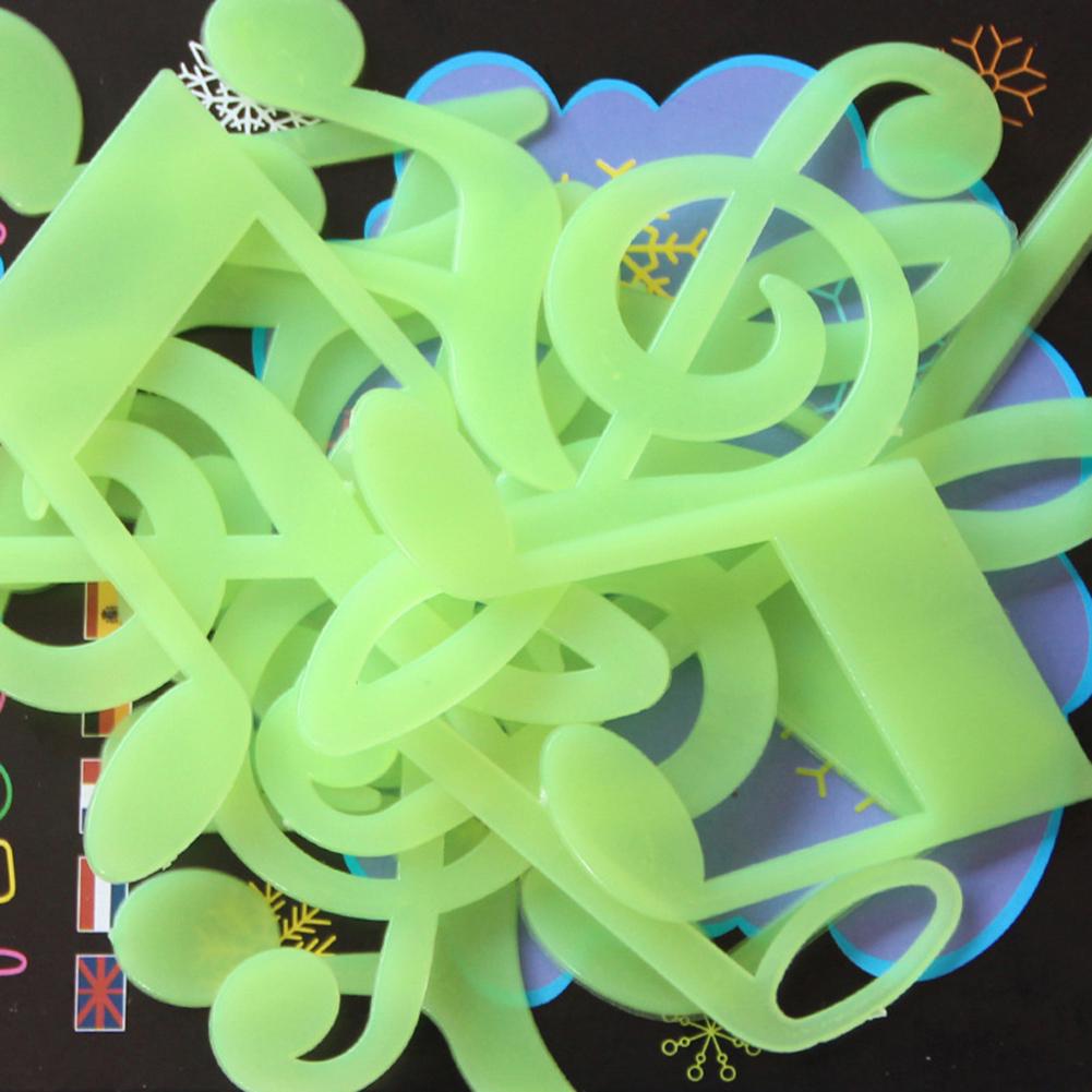 Musical Christmas Note Glow 15pcs In The Dark Wall Sticker