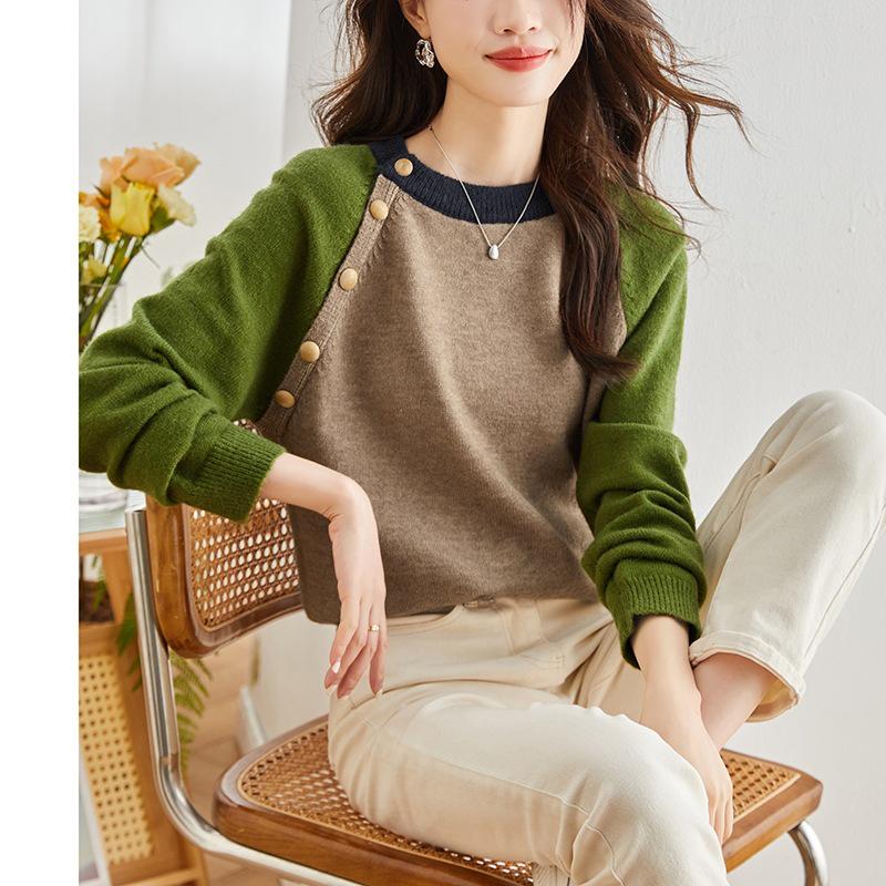 In Stock Autumn Winter Soft Skin-Friendly Round Neck Women's Niche Knitted Sweater