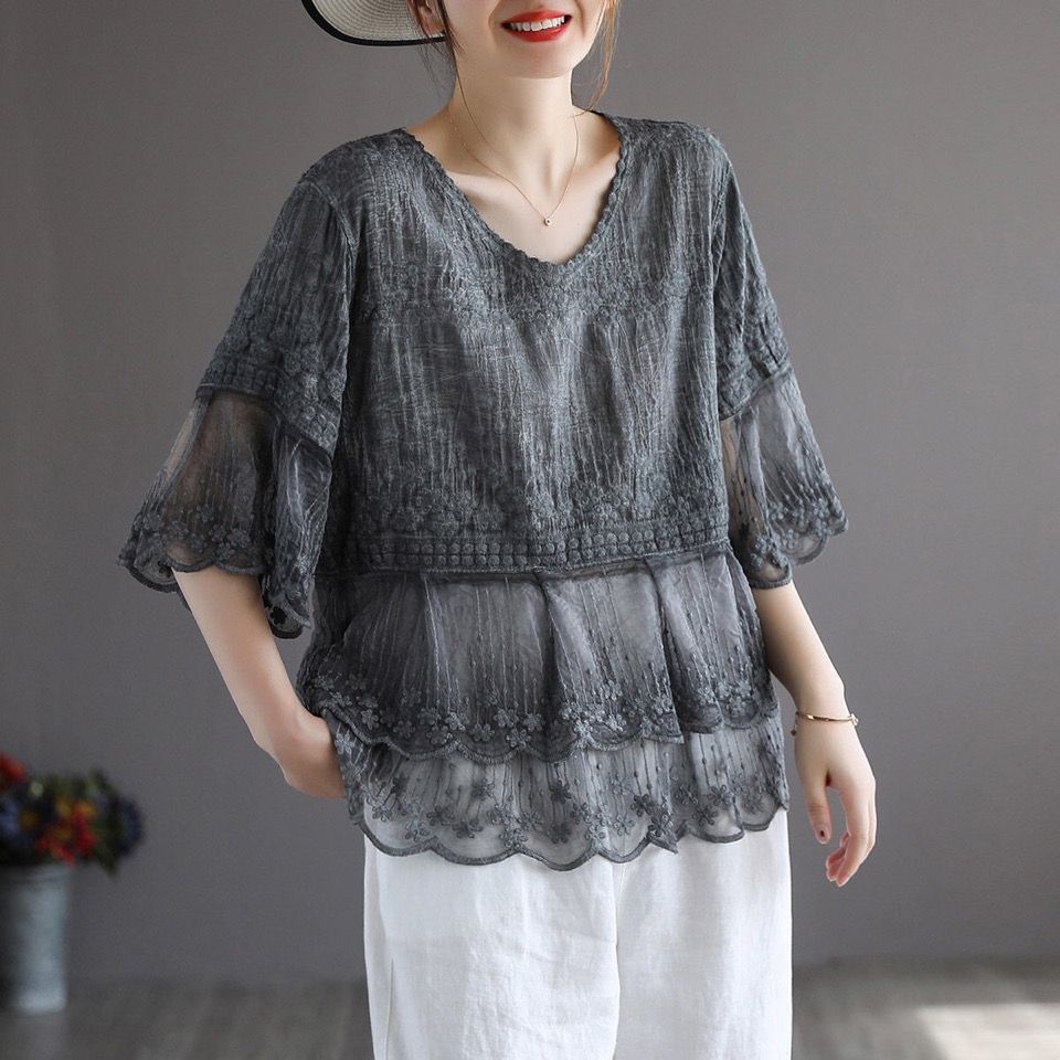 Elegant Fashion Women's Round Neck Lace Patchwork Tops Summer New Loose Casual Solid Color Half Sleeve T-shirt Female Clothing