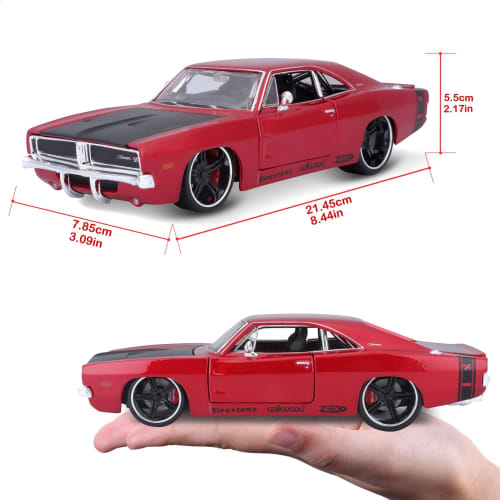Maisto 1/25 Scale Dodge Charger R/T 1969 Red Custom Classic Muscle Series / Diecast Model Car, Finished Product, 32537