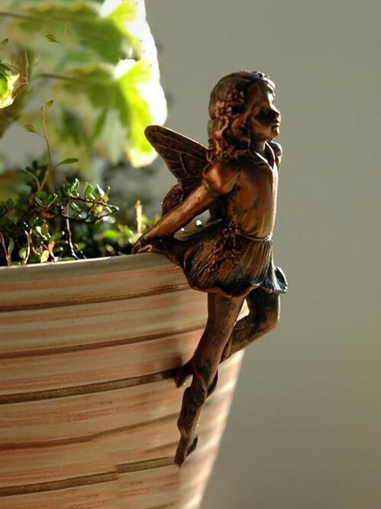 Mini holčičí závěsný pohár Dekorace z pryskyřice Kombinace víly Dekor okrajů květinového koše pro zahradní design Ozdoby do zahradního květináče