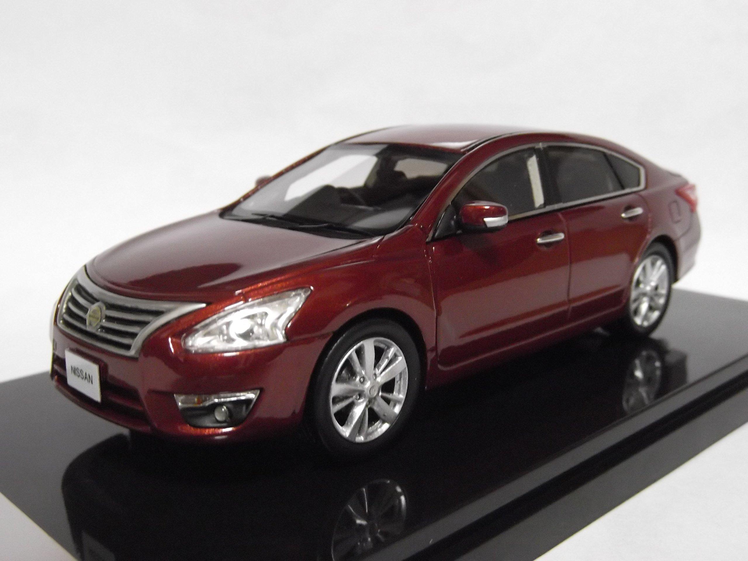 

TEANA 250XV Radiant Red Завершенный продукт WIT S 1/43