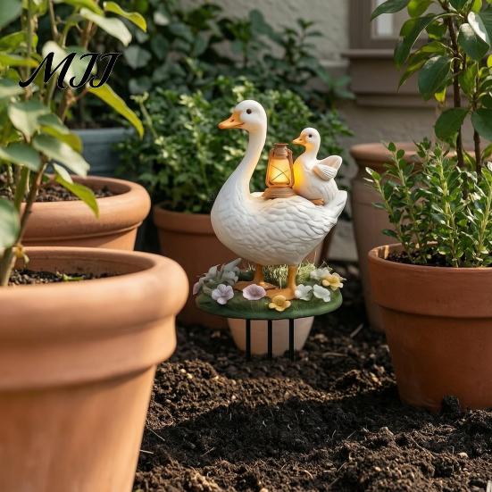Farmhouse Courtyard Decor Decorative Acrylic Duck Ground Stake for Outdoor Garden Decor, Weather Resistant 2D Flat Parent Front Lawn Display And Child