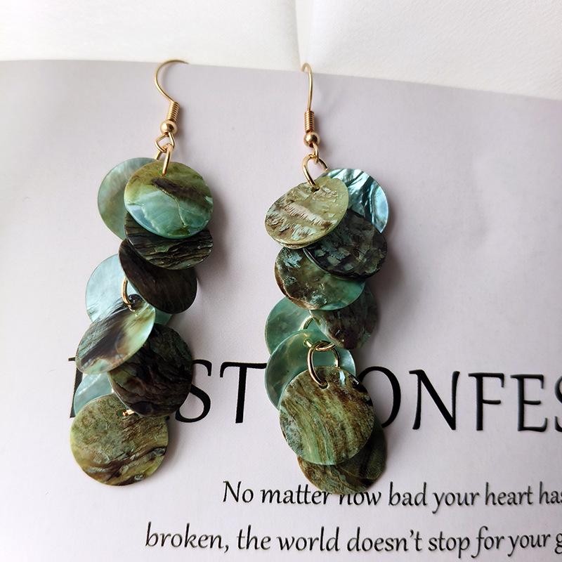 

Летние серьги-кисточки с ракушками 2025: Островной курортный стиль для женщин