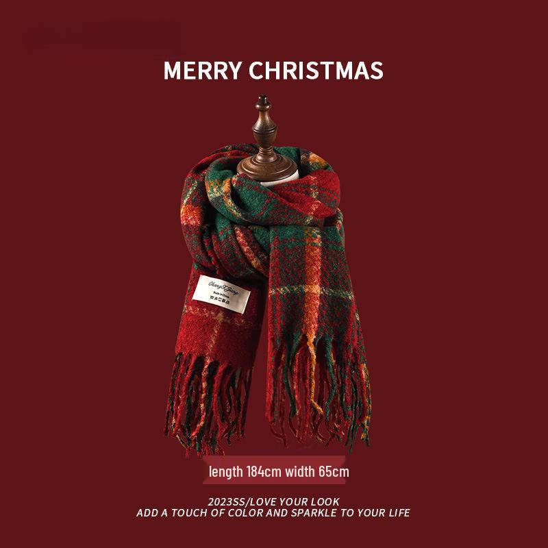 

Red Retro Plaid Winter Warmth 2024: Versatile Holiday Atmosphere