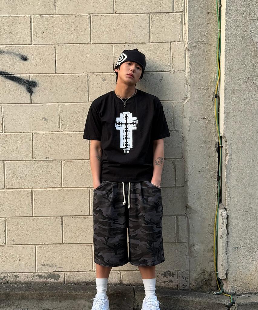 AMOU Razor Cross Half T-Shirts Black