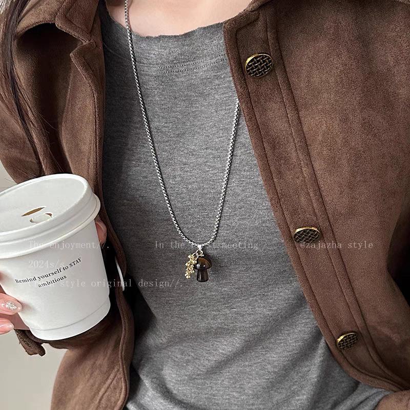 Tiger Eye Stone Mushroom Pendant Necklace: Exquisite, Versatile Long Chain for Women’s Sweaters.