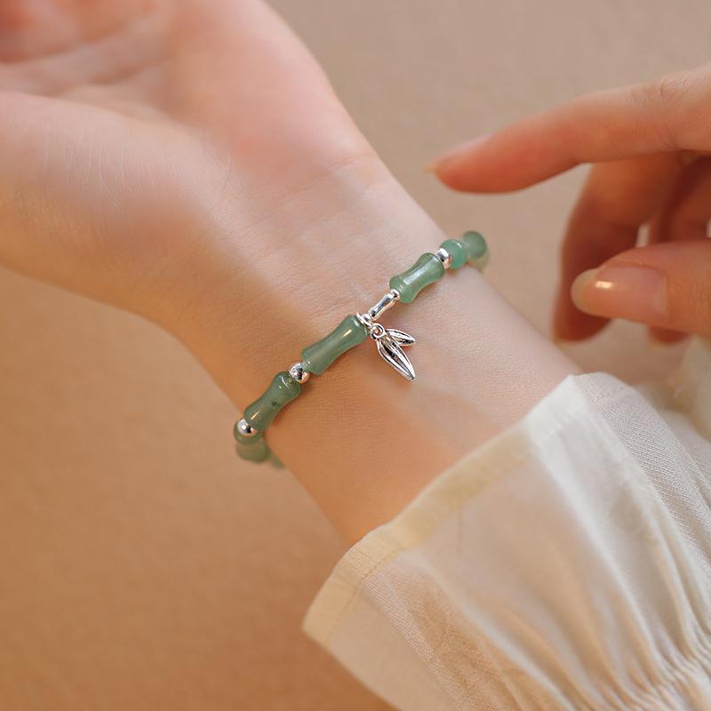 Elegant Green Bamboo Leaf Bracelet – Light Luxury Jewelry