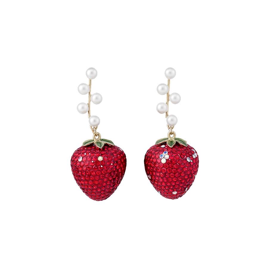Silver Needle Pearl Rhinestone Strawberry Ear Studs: Elegant, Creative, High-End Earrings for Women