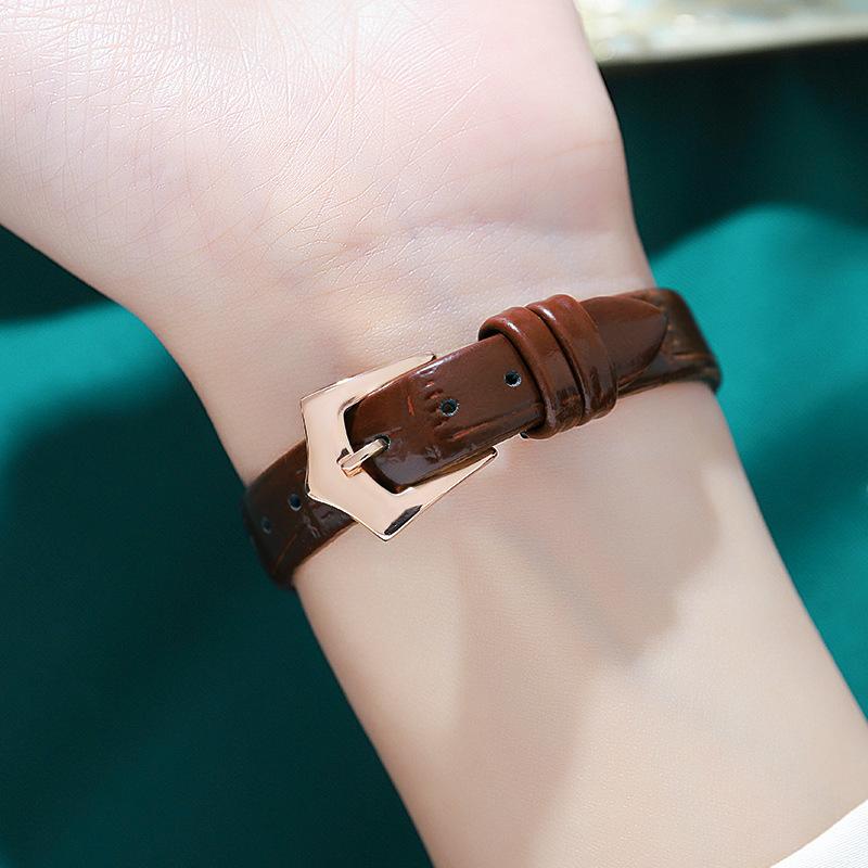 Ladies Roman Vintage Small Square Plate Student Versatile Bamboo Pattern Belt Quartz Waterproof Watch