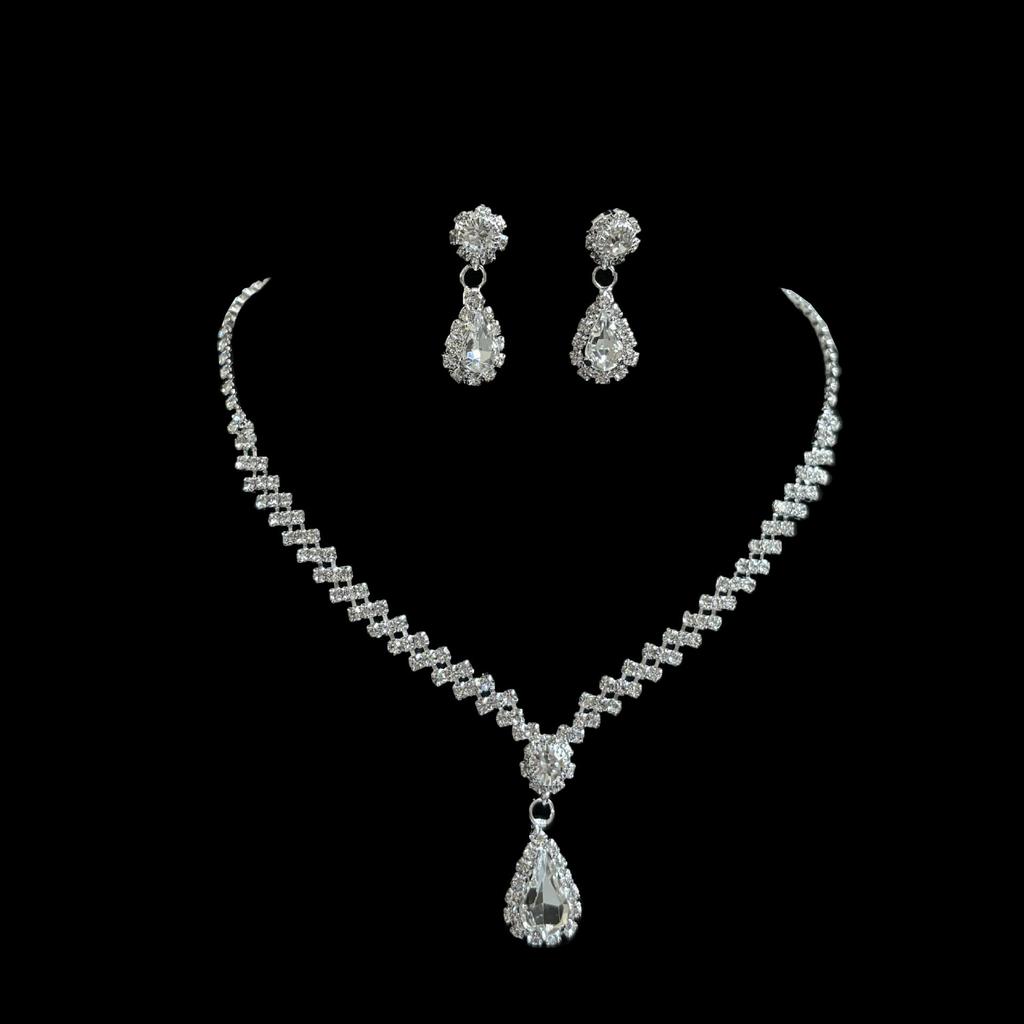 Water Drop V-shaped Fringed Necklace, Stud Earrings, Two-piece Set, European and American Niche Light Luxury Temperament Collarbone Chain