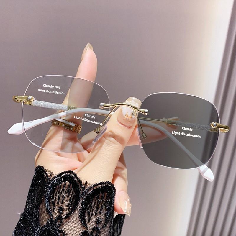 Kvinner Stilige Fotokromatiske Lesebriller Menn Unisex Blålysblokkerende Presbyopi Mote Rammeløse Fargeskiftende Briller