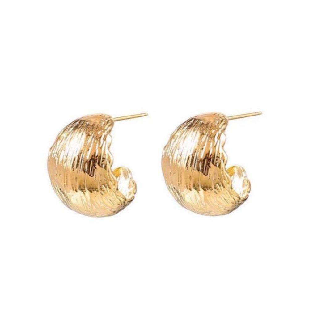 Minimalism Retro Geometric Textured Metal C-shaped Stud Earrings for Women Korean Statement Earrings Party Daily Wear Jewelry