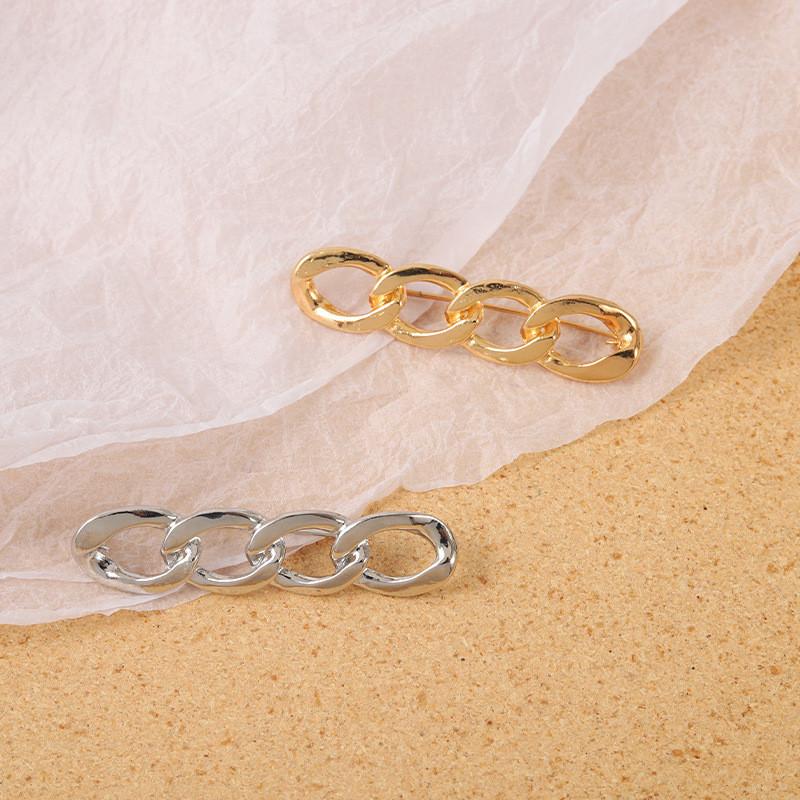 Stylish Geometric Brooch Pin For Both Men And Women With Unique Metallic Design