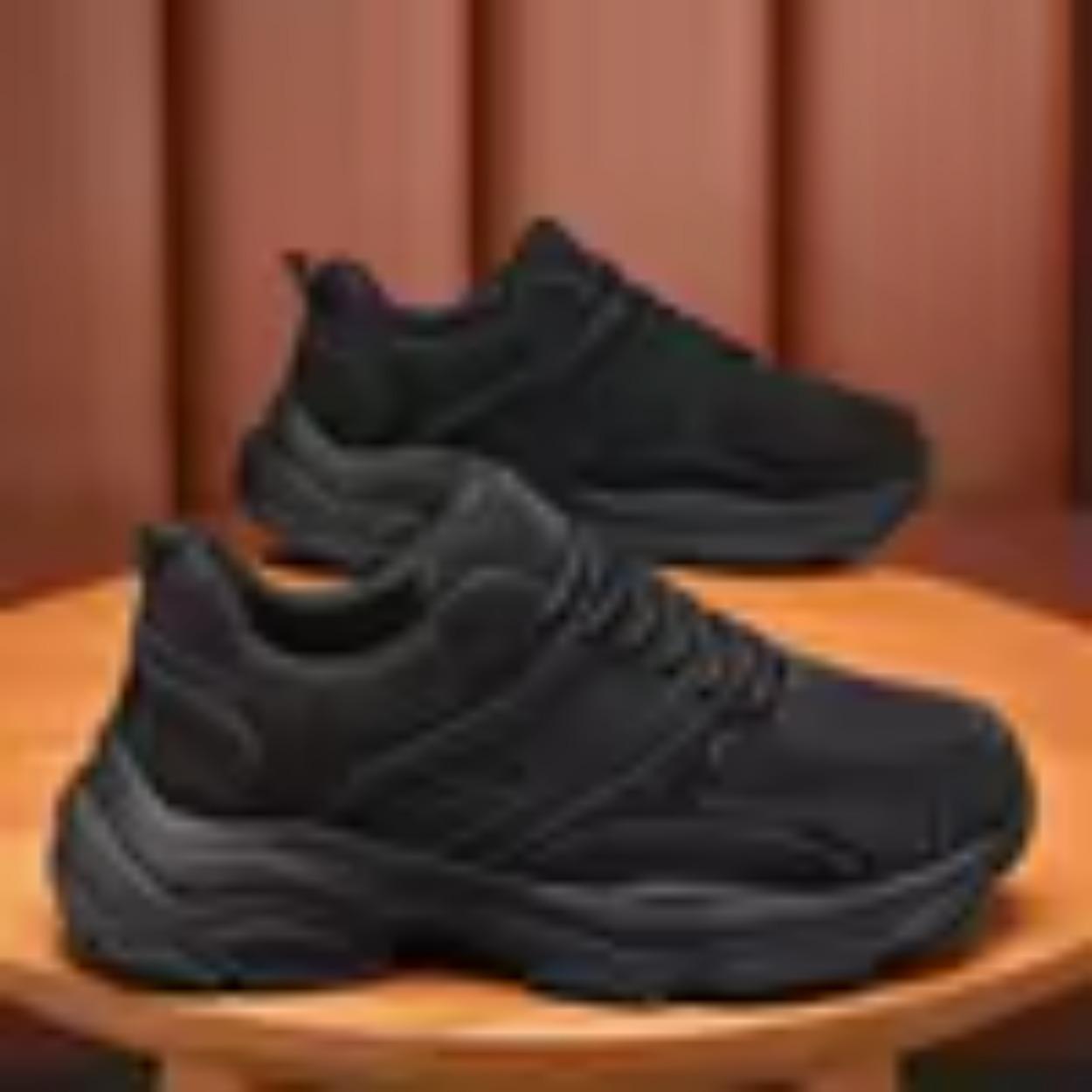 

2025 Новый мужской спортивный стиль с толстым дном и сетчатым верхом, спортивная и досуговая обувь, универсальный синтетический материал, модный тренд 43 чёрный