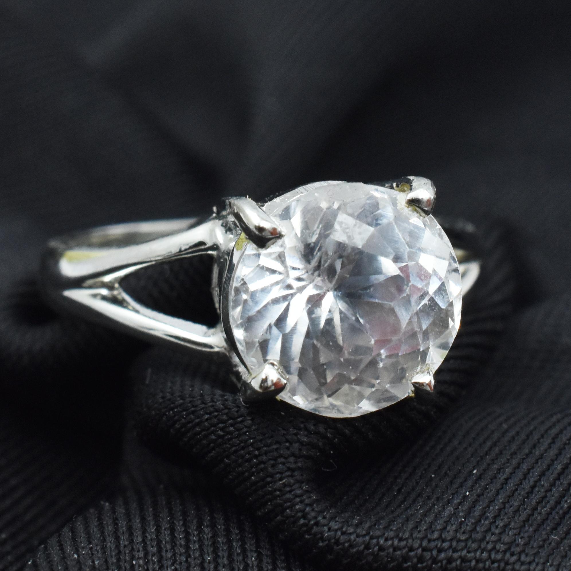

Silver Ring White Color Sapphire Ring Size 8.5 Round Shape Gemstone 23.15 Carat AR-3130-Sa 9.4 mm білий