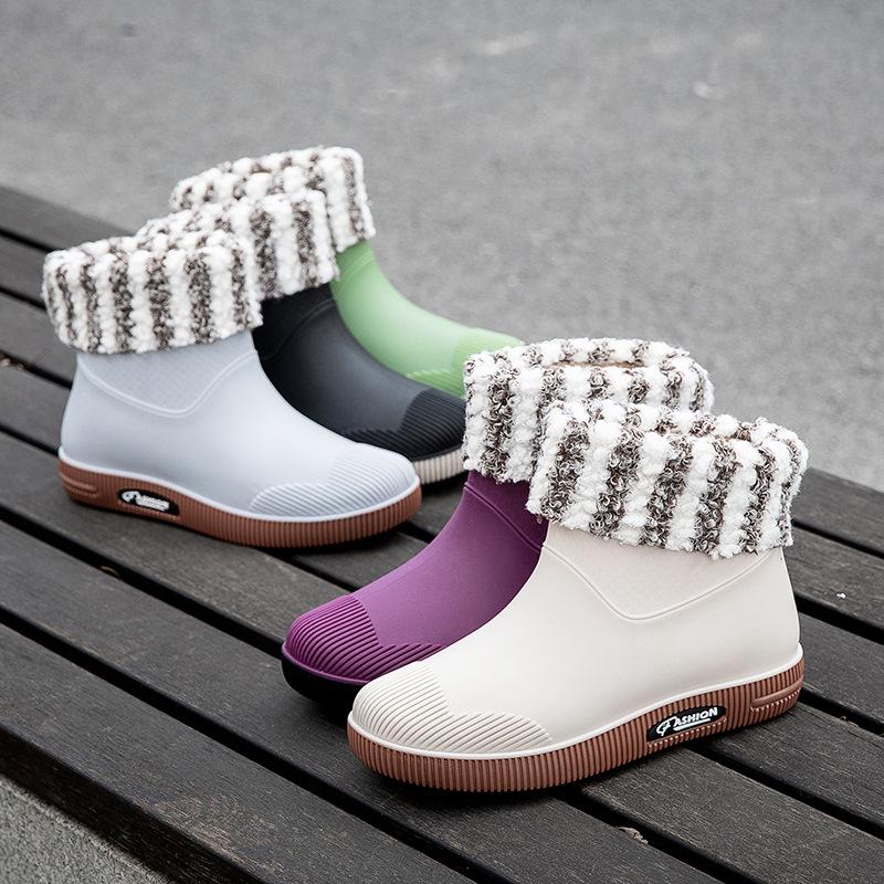 Non-slip water shoes women's short tube outer wear short rain shoes student fashion rain boots thermal rubber shoes low tube water shoes